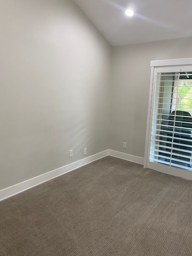 Building Photo - 7890 E Spring St