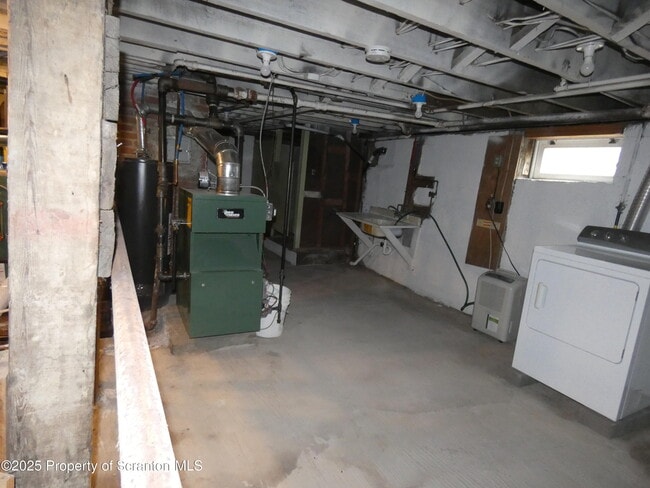 Building Photo - 620 Sanderson Ave