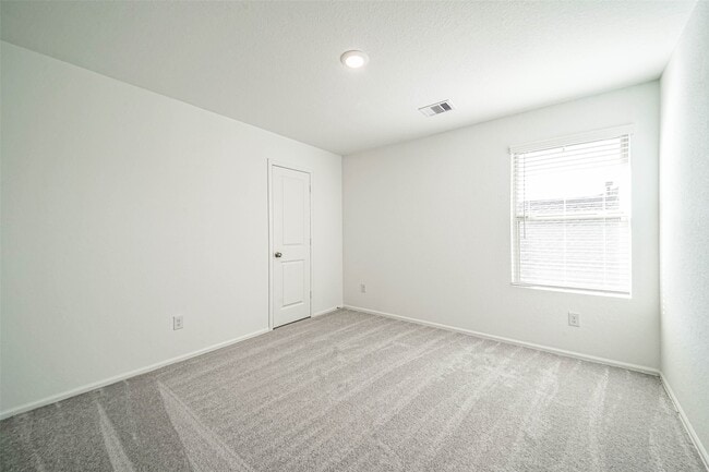 Building Photo - 2118 Fisher Bnd Dr