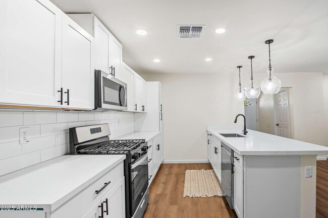 Building Photo - 1503 W Garden St