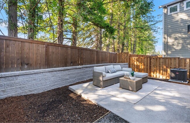 Building Photo - 15628 NW Raywood Ln