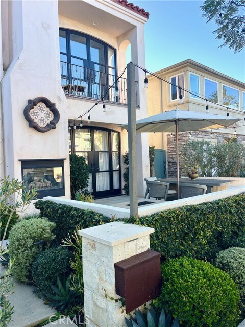 Building Photo - 412 Acacia Ave