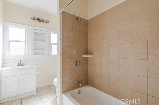 Building Photo - 2446 Cincinnati St