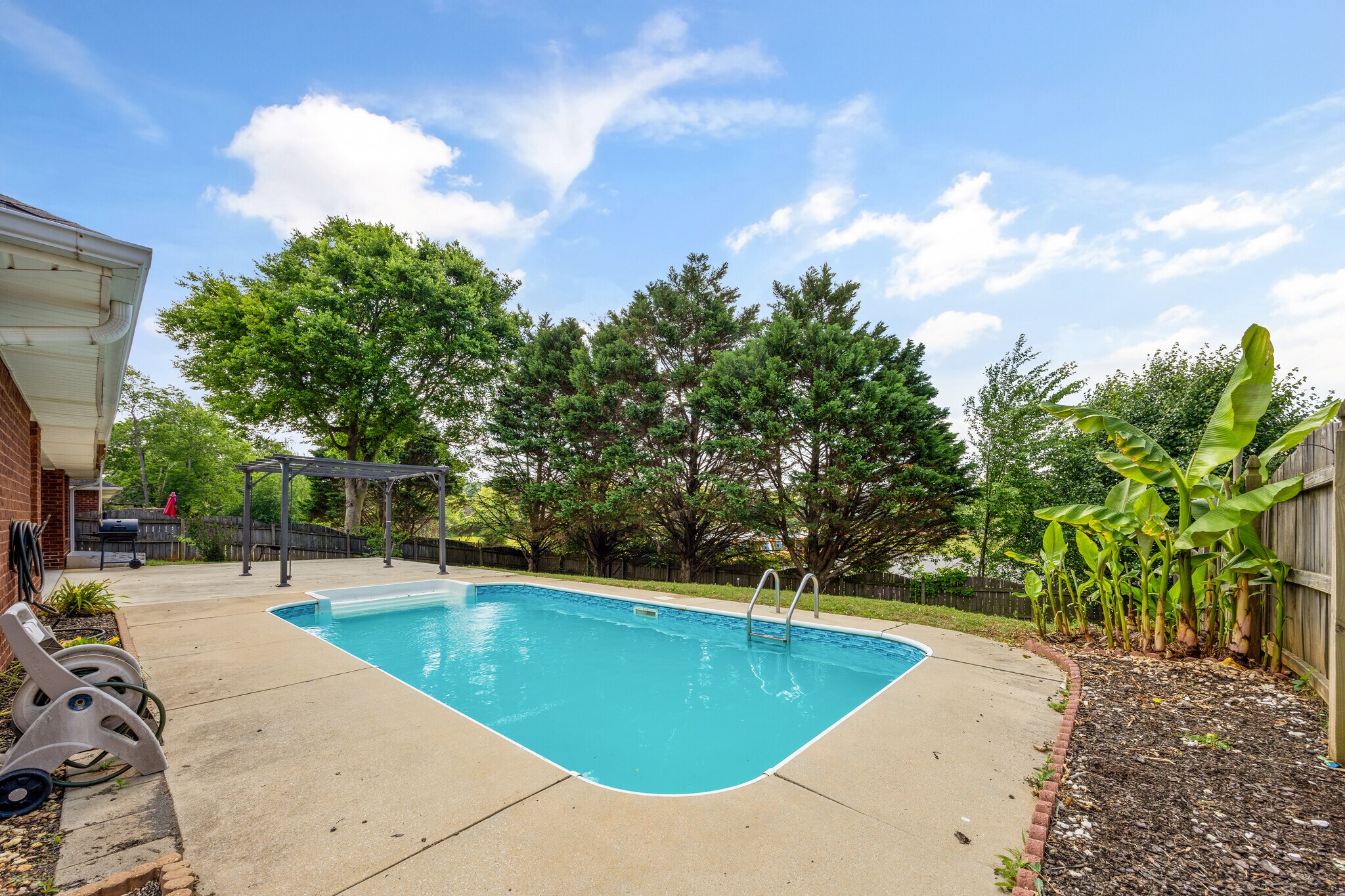 Building Photo - 125 Coldsprings Dr