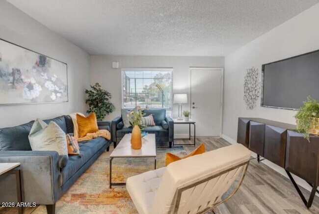 Building Photo - 2222 W Beardsley Rd