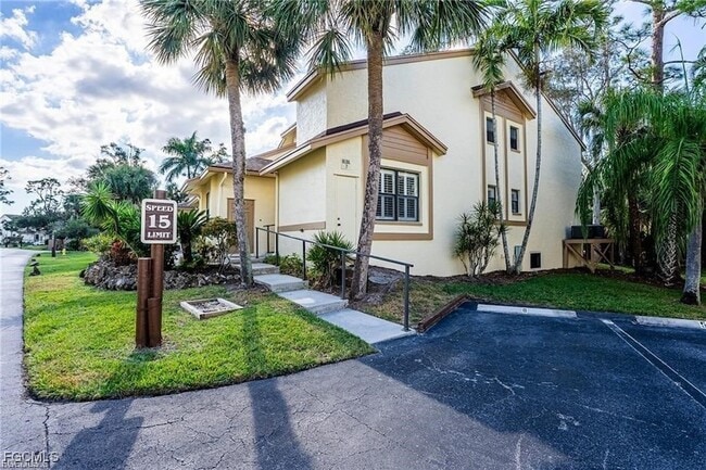 Building Photo - 15126 Parkside Dr