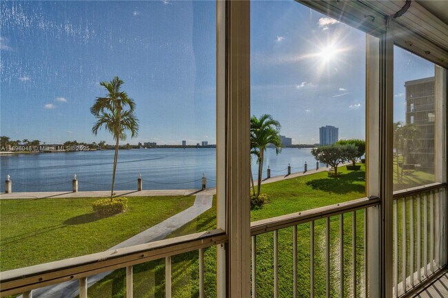 Building Photo - 3020 Marcos Dr