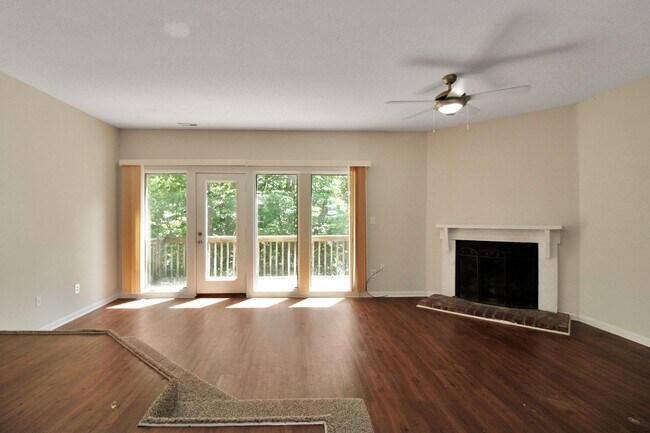 Building Photo - 3918-3920 Rock Quarry Rd