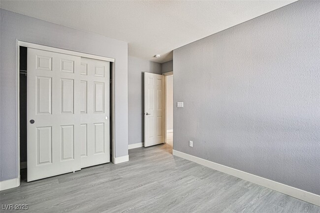 Building Photo - 6688 Metronome Ct