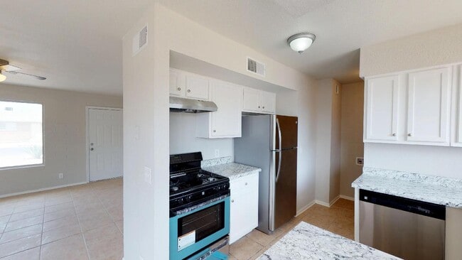 Building Photo - 201 E Thomas St