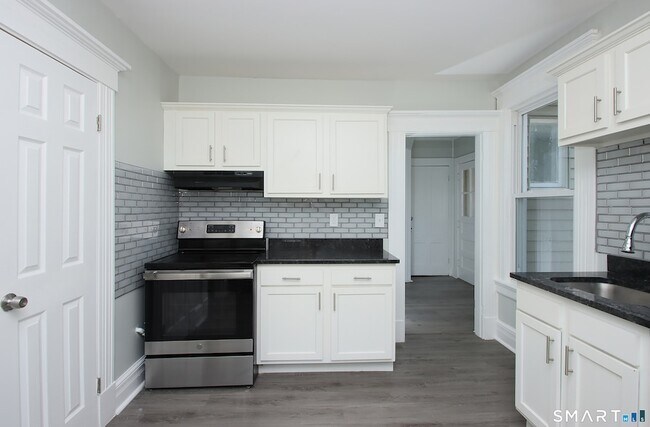 Building Photo - 75 Wilcox Ave