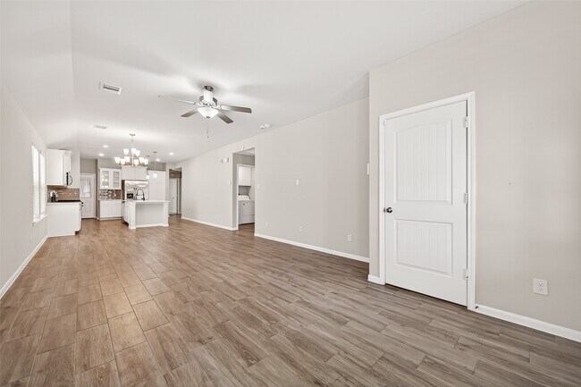 Building Photo - 6823 Escondido Dr