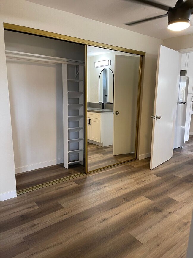 Building Photo - 4870 LongBranch