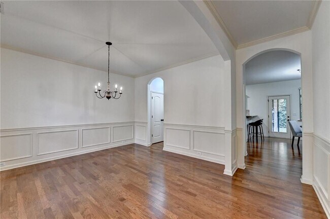 Building Photo - 5013 Groover Dr