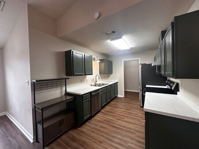 Building Photo - 7345 Hollis St