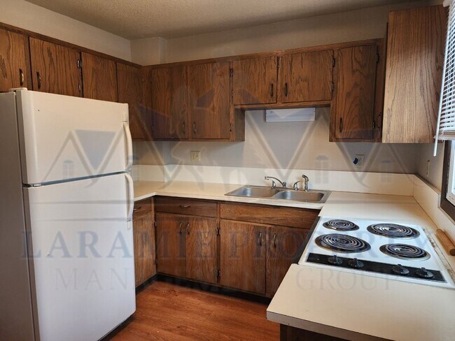 Building Photo - 871 N 8th St