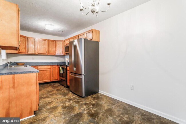 Building Photo - 145 Hailey Ln