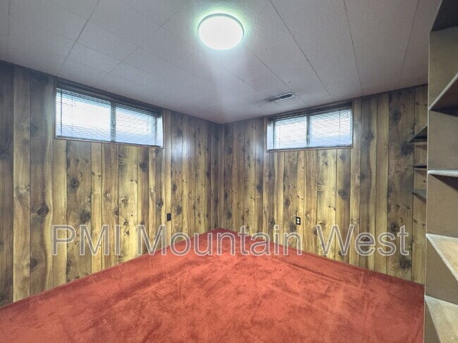 Building Photo - 2141 S 1700 E