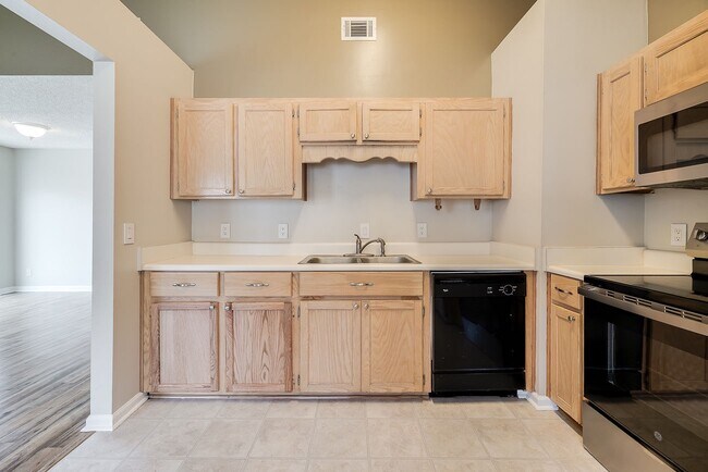 Building Photo - 118 Laurelwood Dr