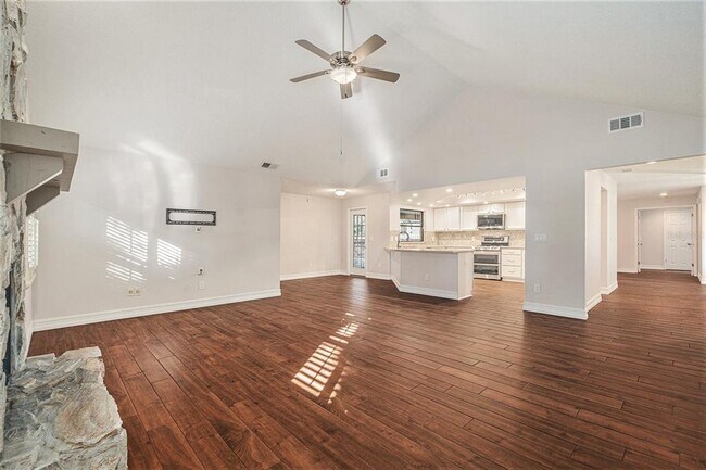 Building Photo - 505 Cullen Ct