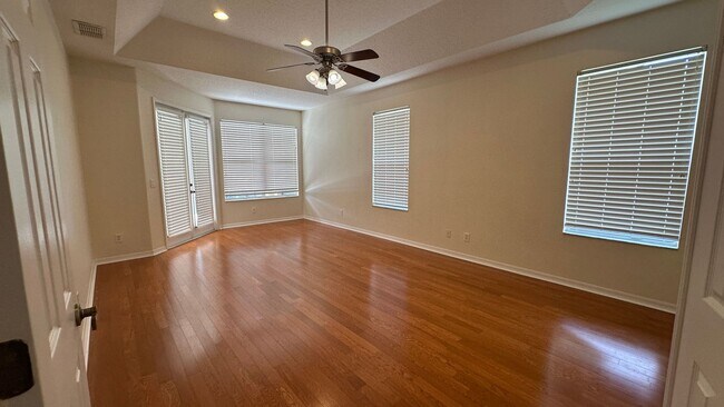 Building Photo - 1653 Cherry Ridge Dr