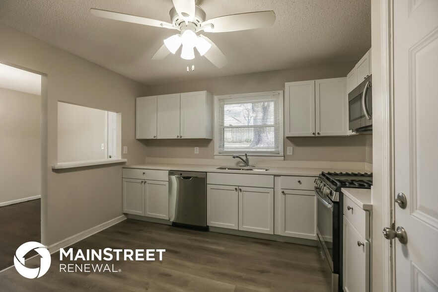 Building Photo - 4201 N Lister Ave