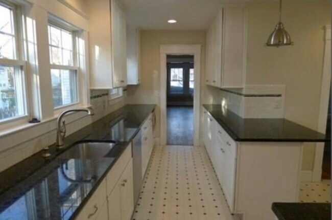 Building Photo - 36 N Gate Park