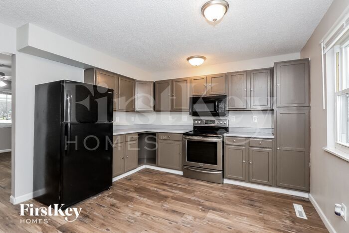 Building Photo - 3545 Malabar St