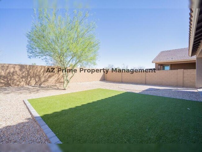 Building Photo - 3719 S 63rd Dr