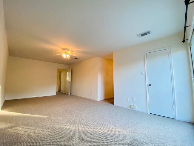 Building Photo - 30 River Creek Way