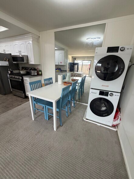 Building Photo - 1161 Packers Cir