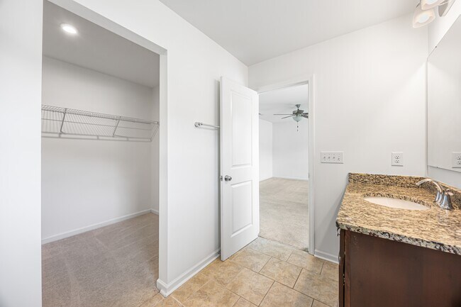 Building Photo - 4213 Stockbrook Dr