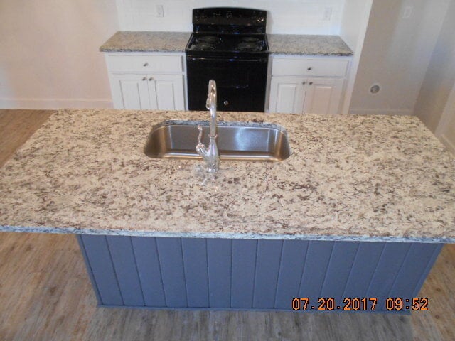 Building Photo - The Finer Things In Life/ The Town Homes o...