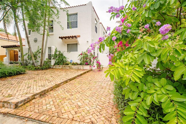 Building Photo - 3514 Crystal Ct