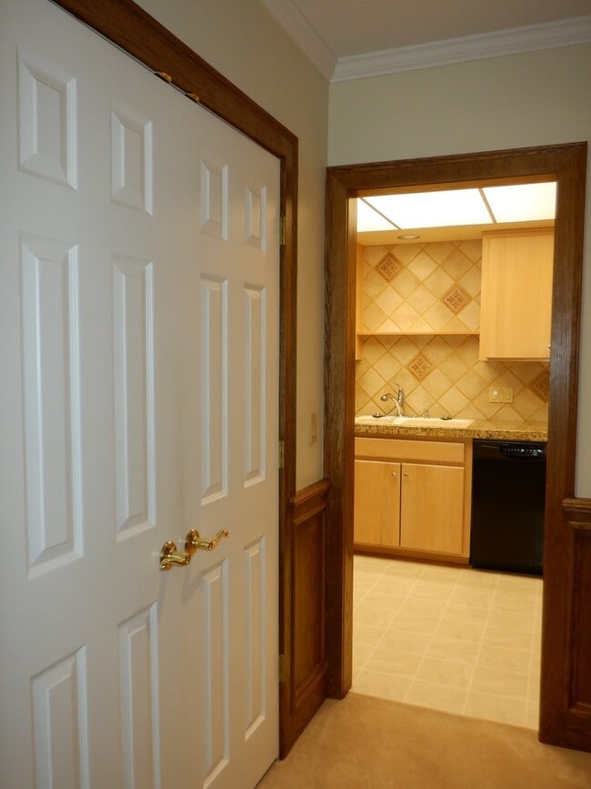 Building Photo - 3 Bed/2 Bath In River's Edge Community - G...