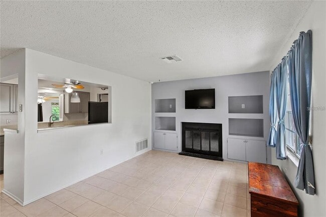 Building Photo - 40319 Orange Cir