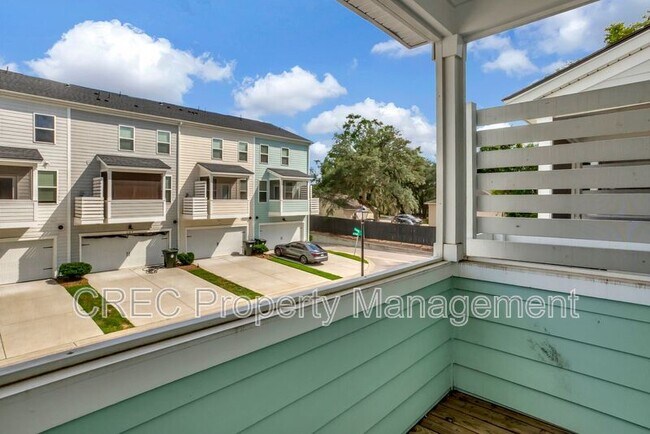 Building Photo - 306 Pathfinder Way