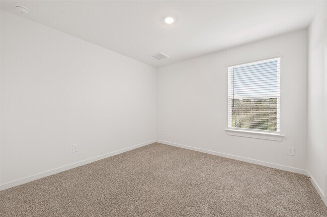 Building Photo - 3506 Blue Mockingbird St