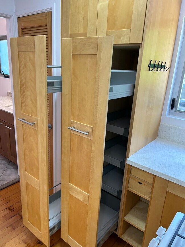 Building Photo - 2351-2353 OCEAN AVE.