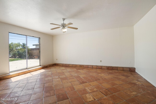 Building Photo - 44210 Fenhold St