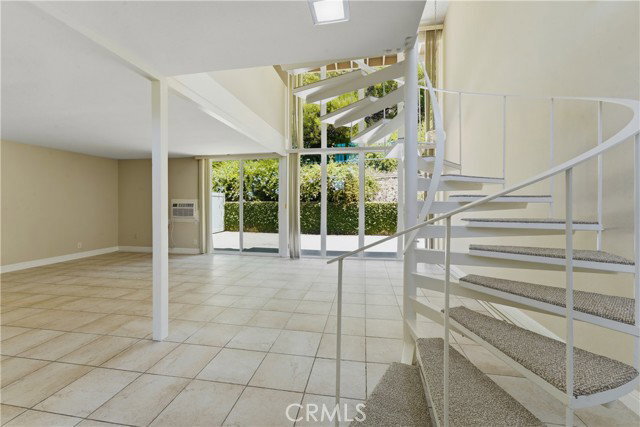 Building Photo - 4120 Del Mar Ave
