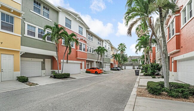 Building Photo - 1727 San Benito Way