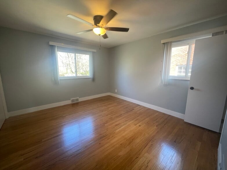 Building Photo - 5706 Grace Ave