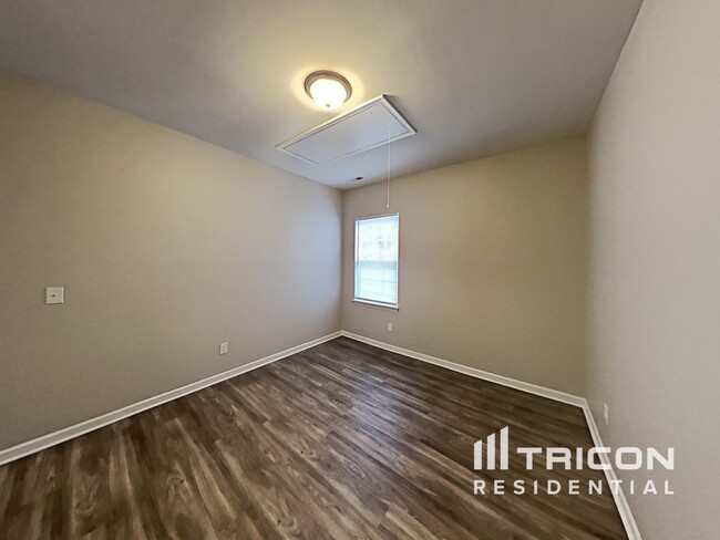 Building Photo - 909 Wild Lilac Ct