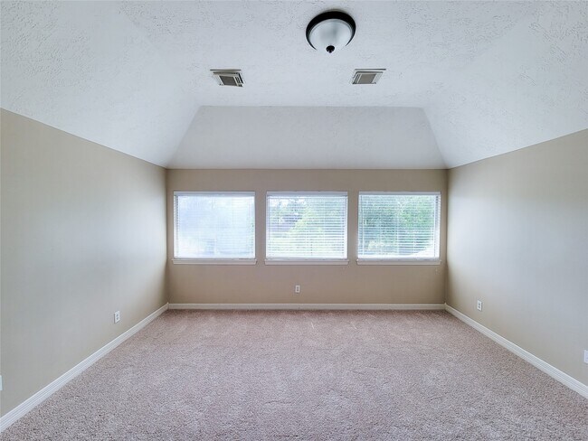 Building Photo - 914 Ivory Ridge Ln
