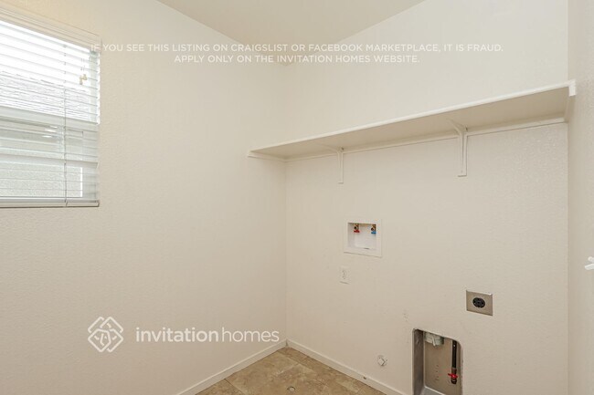 Building Photo - 8925 Robbins Rd