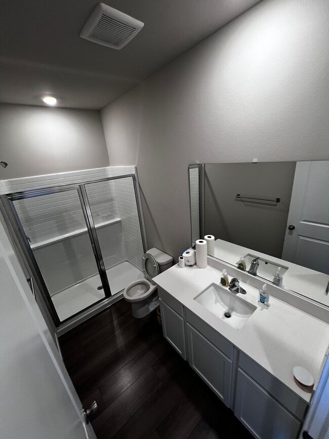 Building Photo - Spacious 4-Bedroom Townhome with Loft, Che...