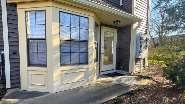 Building Photo - 6 Ayres Ct