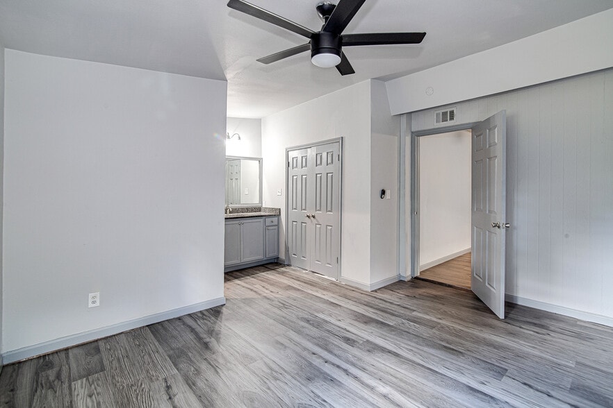 bedroom 1 - 308 Sundown Ct