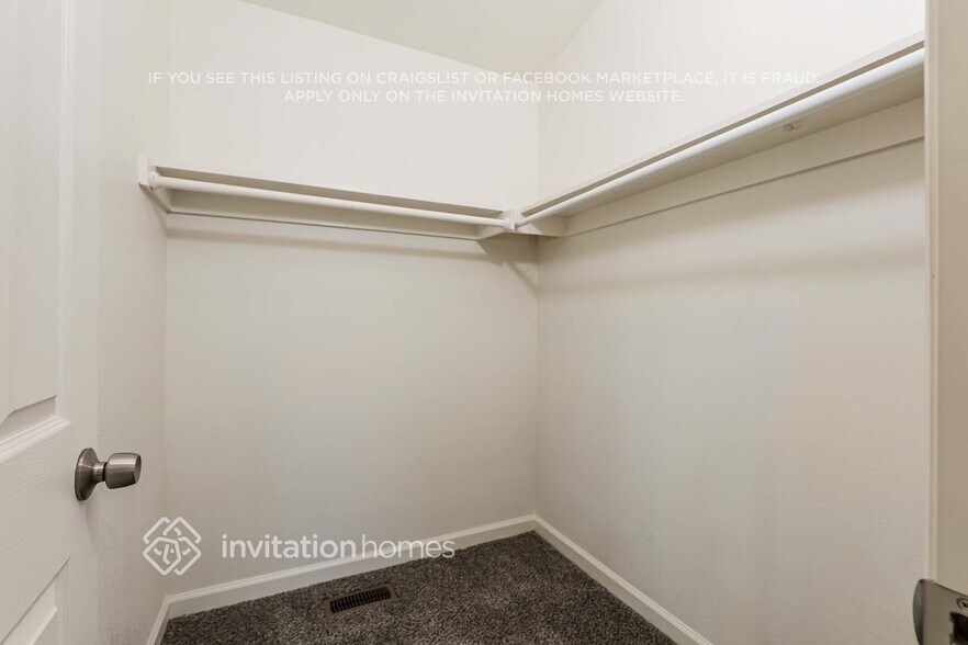 Building Photo - 8495 Bluegrass Cir